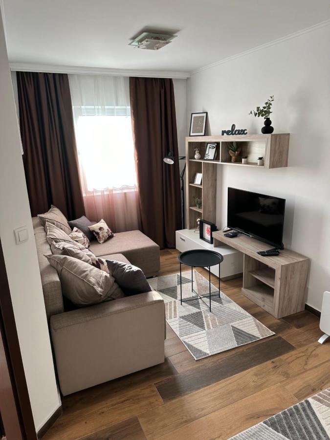 Sky Lux Apartmani Surčin Exteriér fotografie