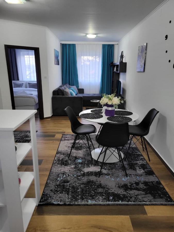 Sky Lux Apartmani Surčin Exteriér fotografie